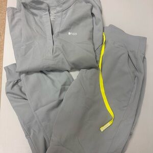 FIGS Silver Arrow set